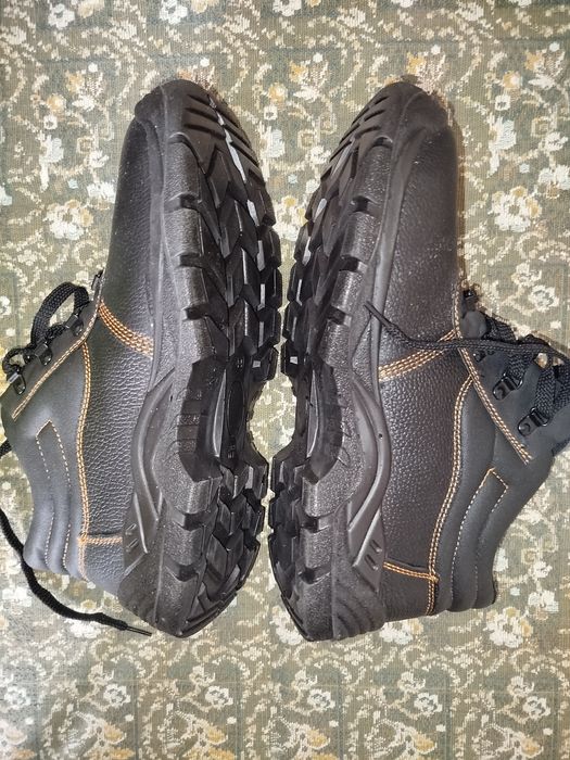 Мъжки работни обувки 44 номер