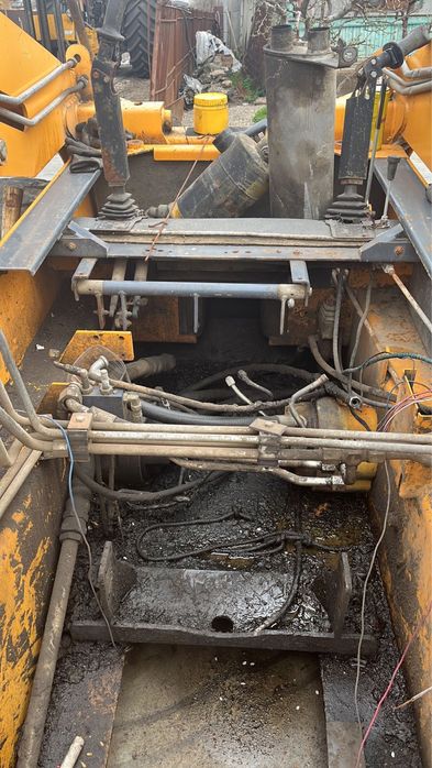 Vând sau dezmembrez