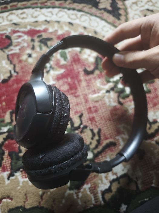 Продам наушник JBL 510 TUNE черный