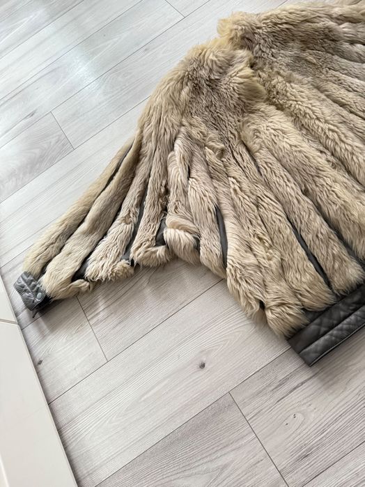 Късо дамско палто от Естествена кожа с косъм