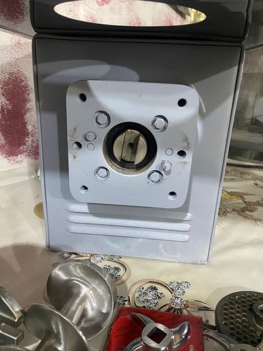 Мясорубка 32 . новый