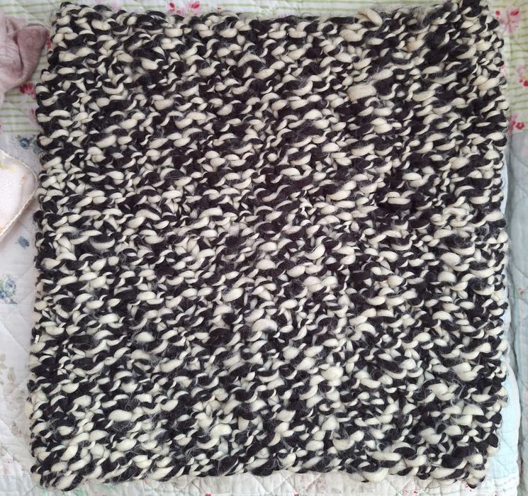 Топли шалове Oysho