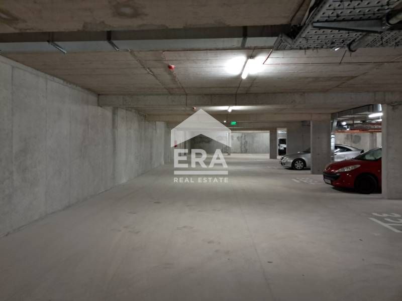 Продава се  в Варна, Център -  кв.м за 0 €/ - Снимка #9