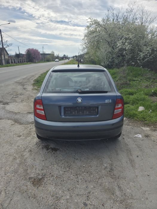 Skoda fabia 1.4 16 valve avariată  față.Motor funcțional!