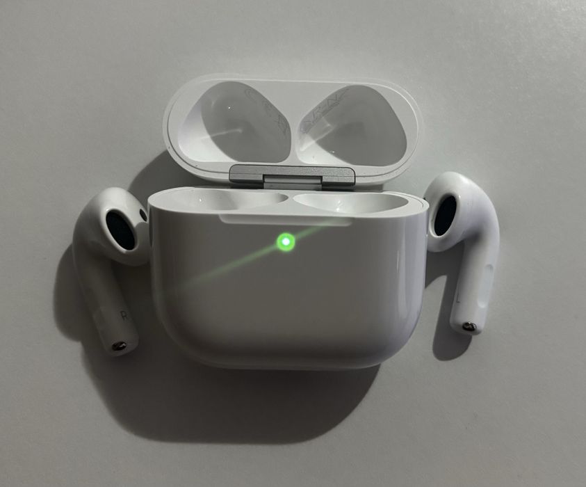 Vand airpods, stare perfecta