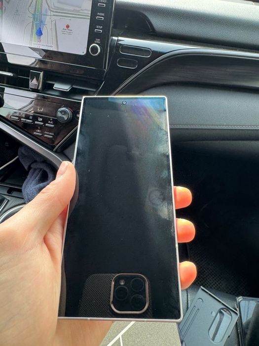 Продам Samsung Galaxy Z Fold 7