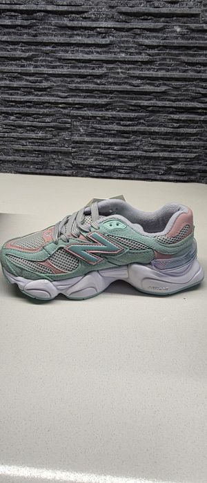 New Balance Mint/Pink
