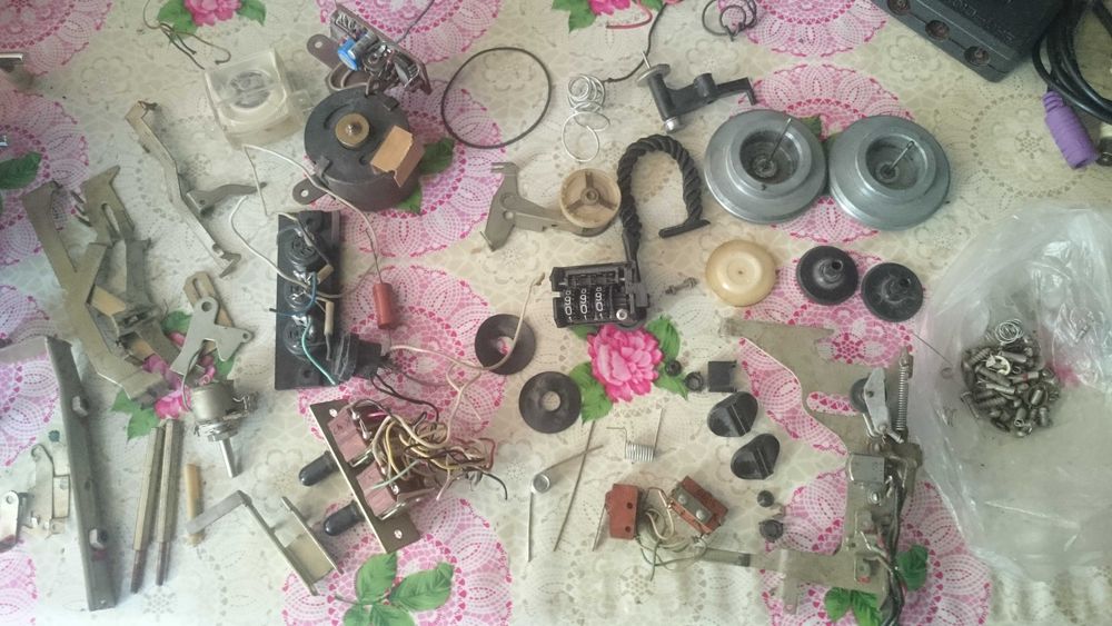 Запчасти к ЛПМ Карпаты-205-1 и к др.магнитофонам -шестерёнки,пассики