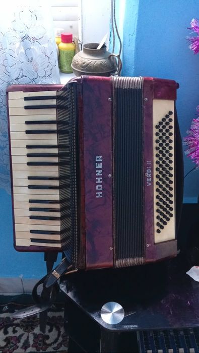Vand Hohner Verdi 2 80 bass