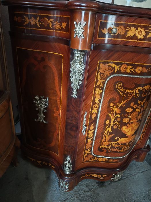 Барокова шкаф с интарзия