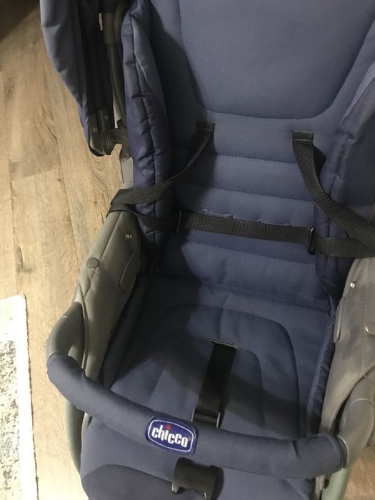 Продам коляску Италия chicco