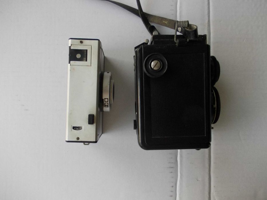 2 aparate de fotografiat vechi de colectie