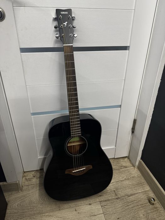 Гитара Yamaha FG800