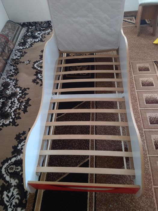 Кровать-машинка, б/у