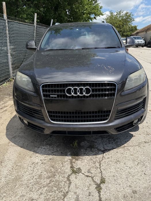 На ЧАСТИ Audi Q7 Sline 4L 2006-2010 3.0 TDI Quattro Автомат Кожа Bose Въздух Bug двигател имам и Casa фейсови фарове колата пали и върви само на части
