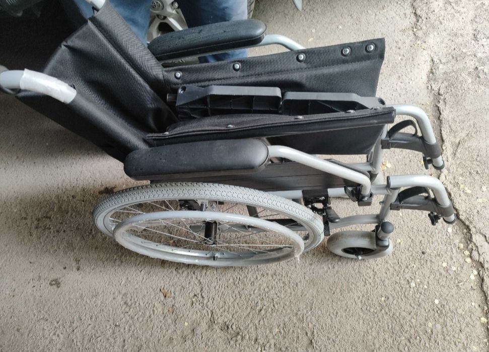 Инвалидная коляска