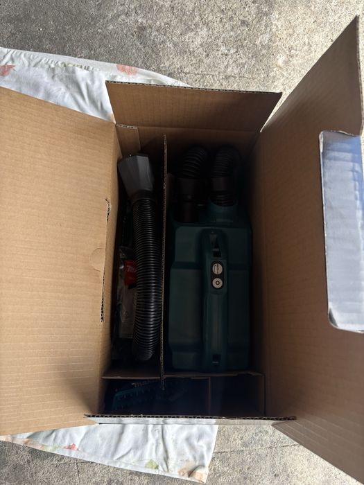 Aspirator Makita 18v