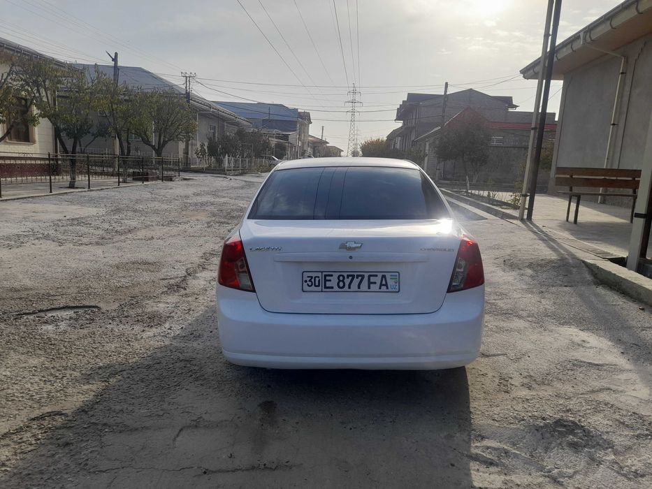 Chevrolet Lacetti 2010 года 2 позиция