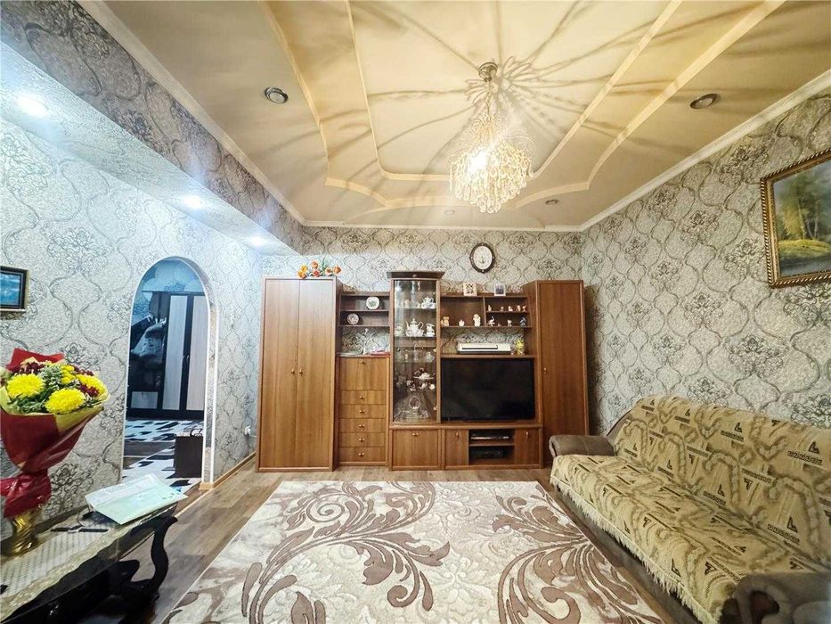 2-х ком на ВОСТОКЕ, болгарского типа, 1 этаж/3.