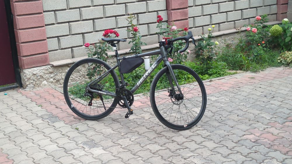 Шоссейный велосипед erec xm300