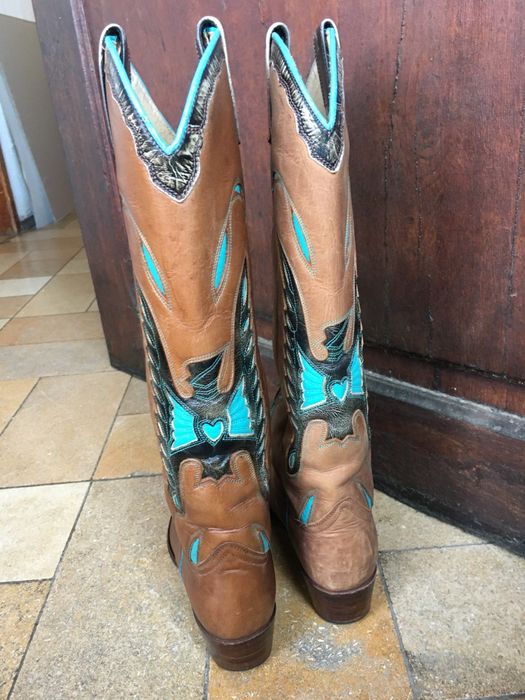 Освежаване на кожени изделия