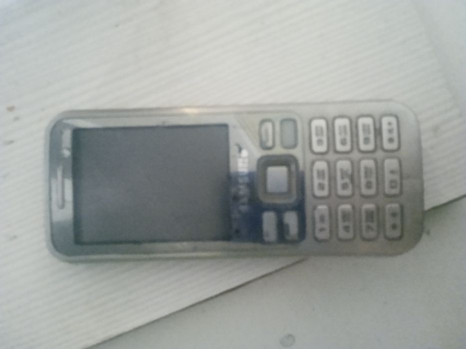 Продам кнопочный телефон