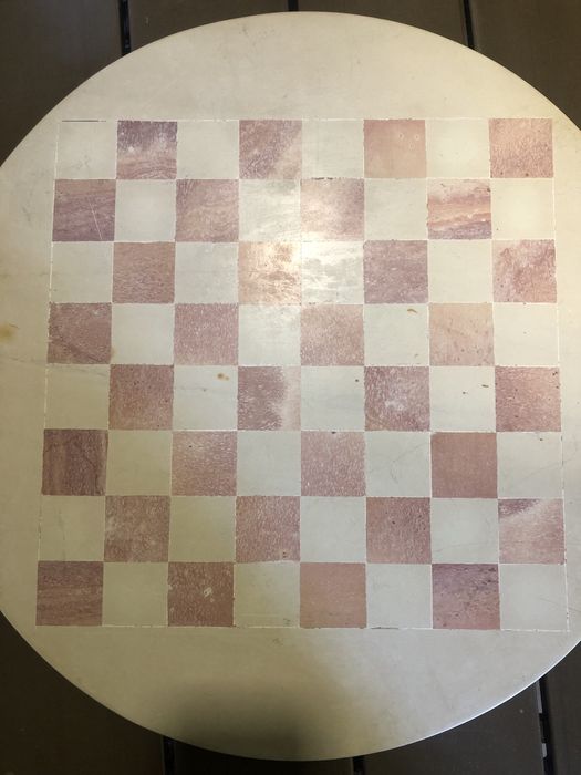 Шах от естествен камък