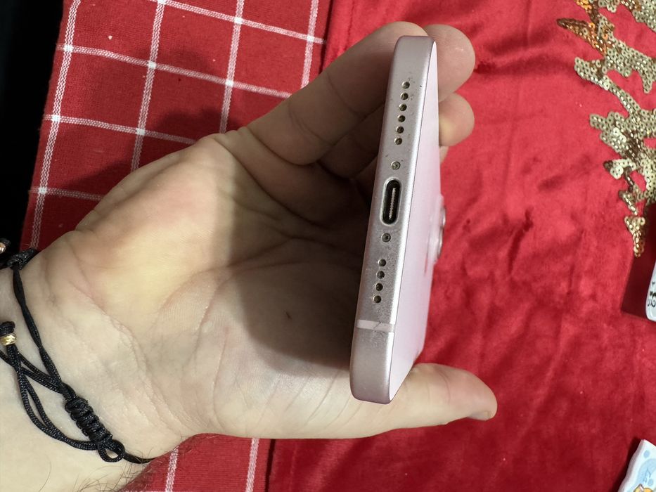 Iphone 15 plus roz
