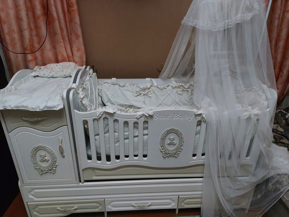 Детская кроватка