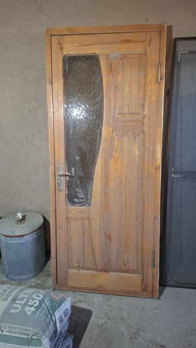 Eshik, rom holati yaxshi