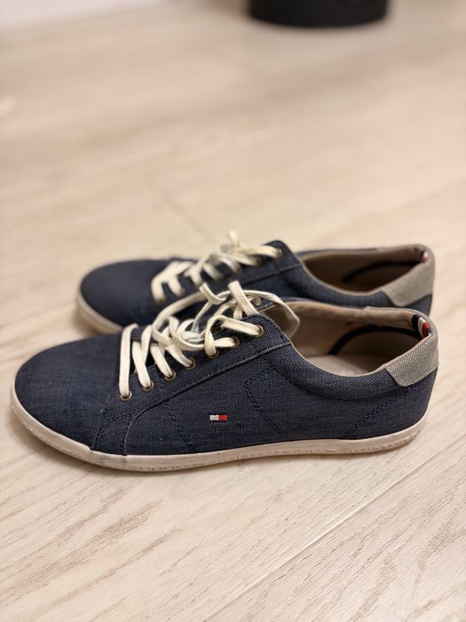 Adidași / Teneși Tommy Hilfiger 41