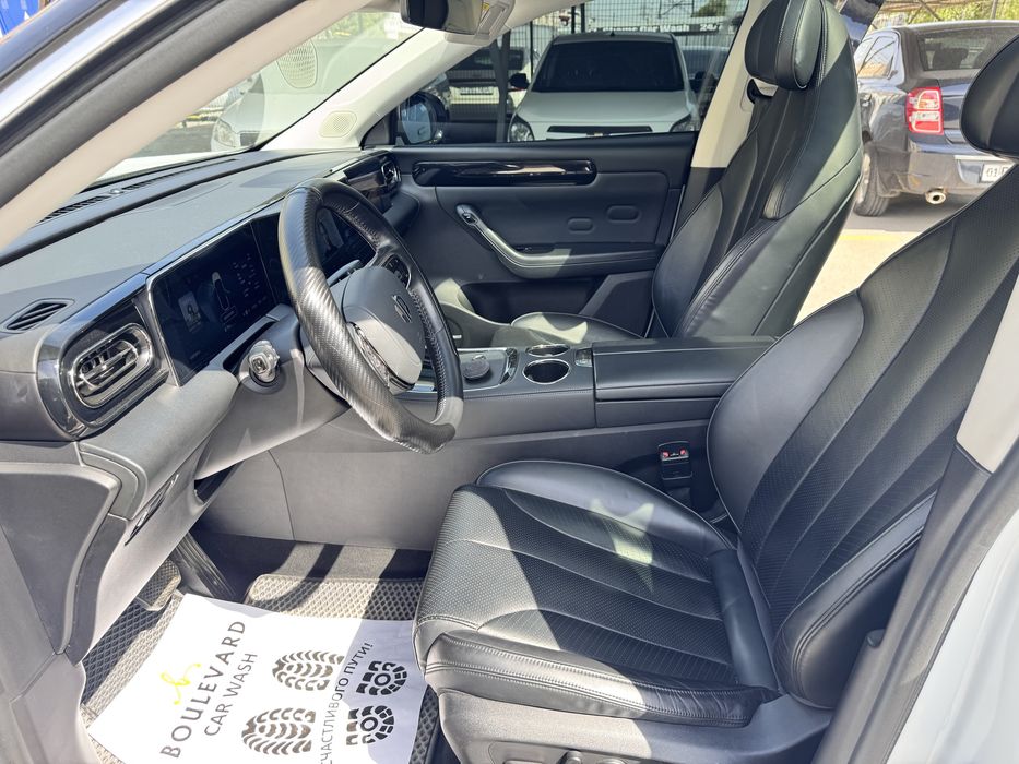 Leapmotor c11 белый