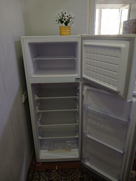 KLEO холодильник продам