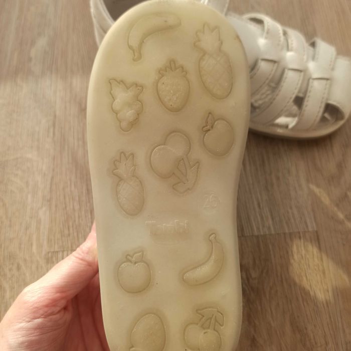 Детские кожаные сандалии