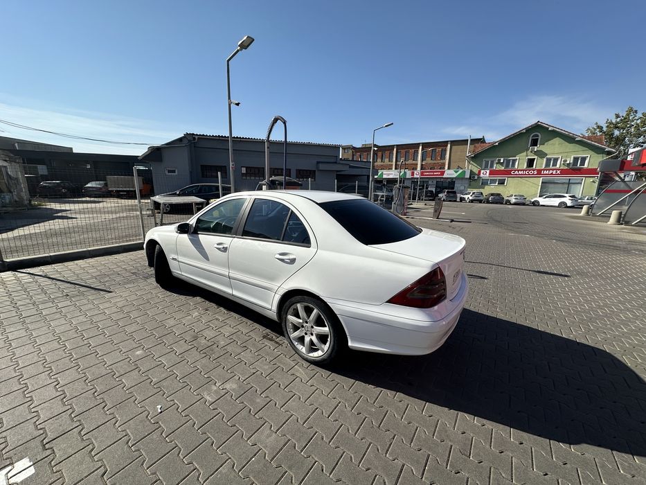 Mercedes-Benz C-Class W203