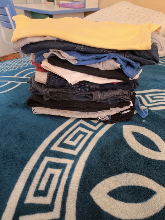 Вещи на мальчика 1,5-2 года и дев 6 лет.