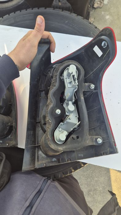 Оригинални Стопове за Тойота Авенсис Т25 комби Фейс  2006- 2009г