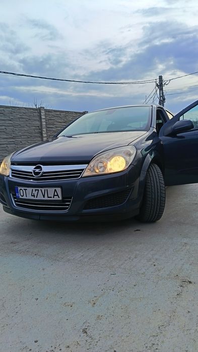 Opel Astra h. 1.9 101 model 2008