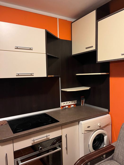 Închiriez garsonieră