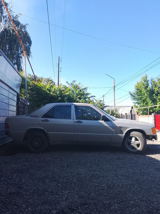 Продам Mercedes Benz 190E