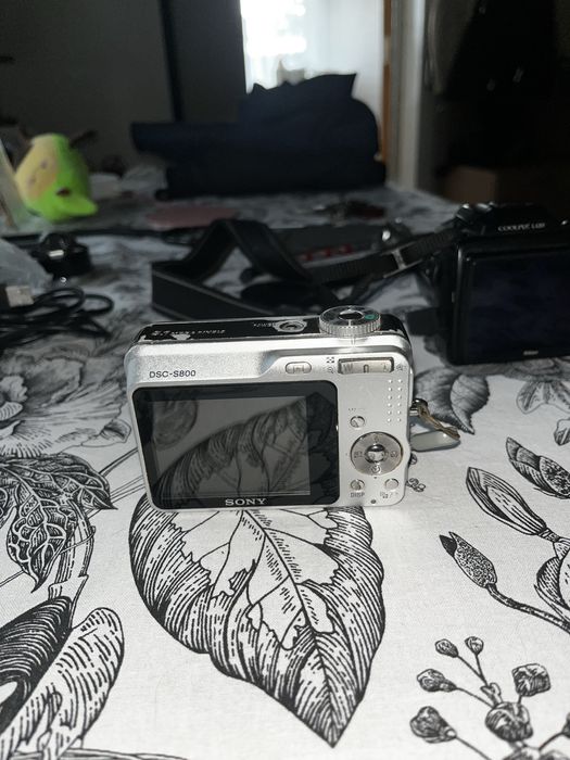 Продам фотоаппарат sony