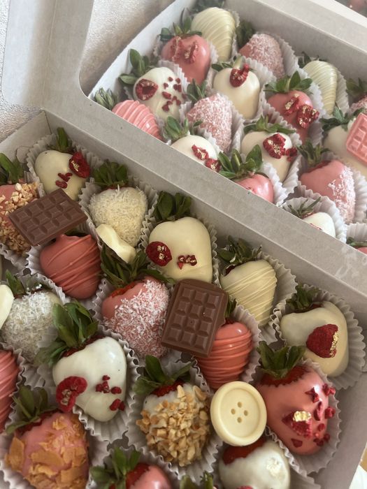 Клубника в шоколаде в Астане