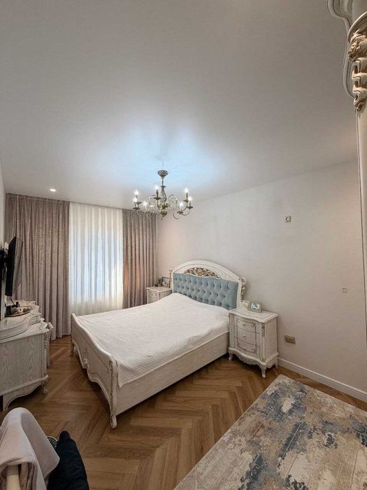 Продам 4 комнатную квартиру Массив Феруза №М202