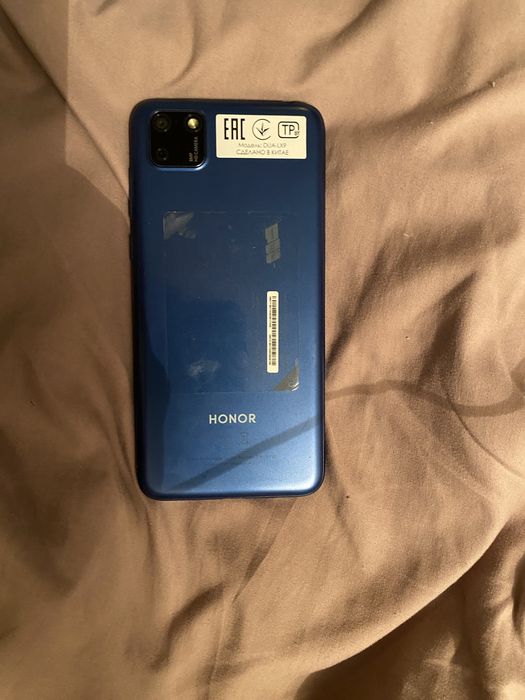 Продам телефон Honor 10к торг