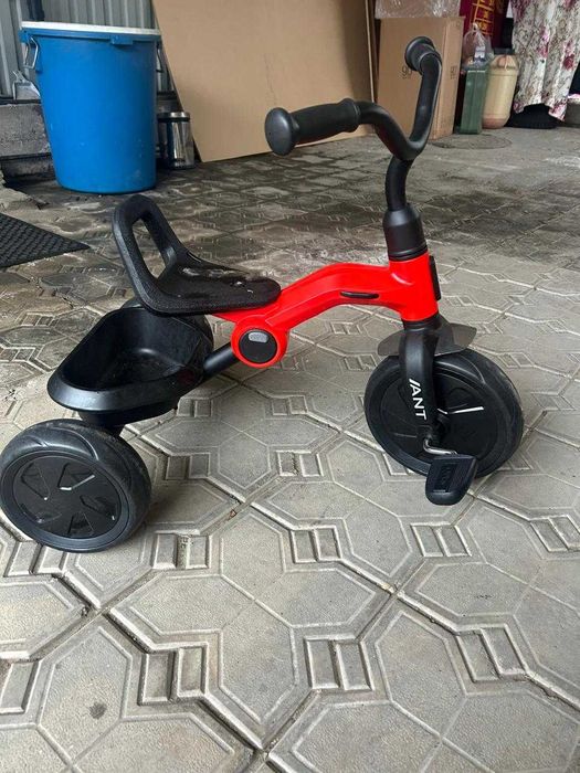 Велосипед, машинка и самокат