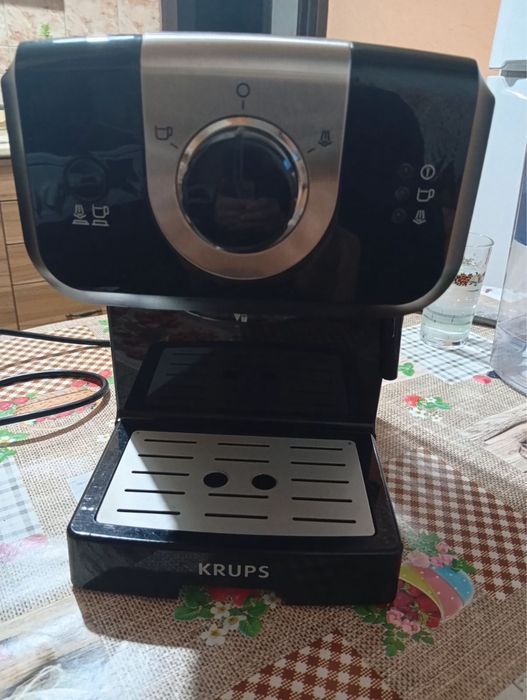 Продава се кафенашина KRUPS XP320830