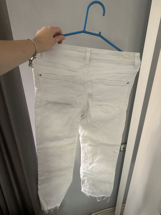 Дънки на Zara, Bershka