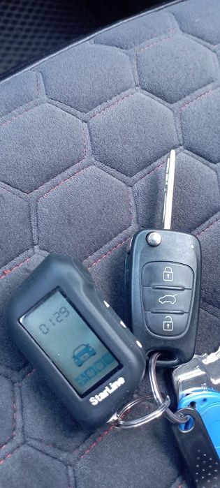 Продам Kia Rio 2014 год