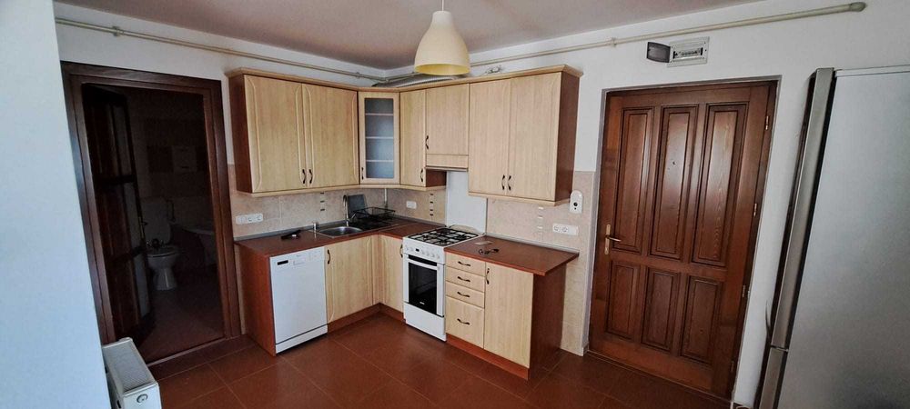 inchiriat apartament 3 camere 57mp, parcare, pe Vulturului-Baciu