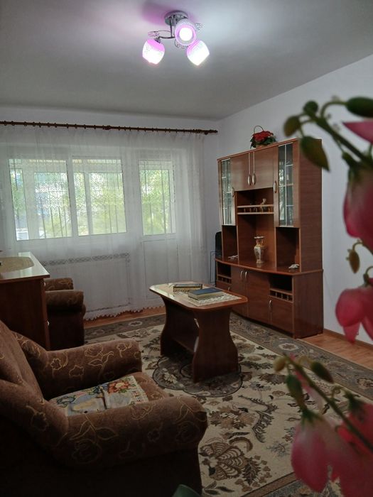 Vind urgent apartament în  Moreni pe strada Tineretului #24